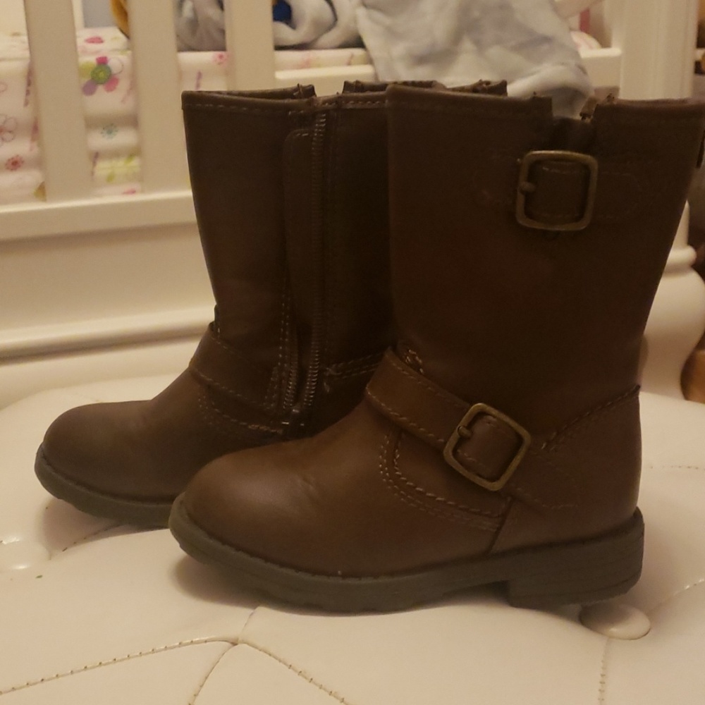 Brown boots for toddler